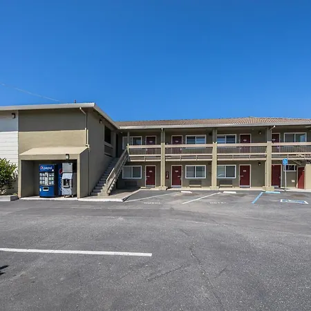 Coastal Valley Inn